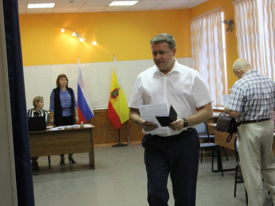 Любимов проголосовал на выборах в гордуму 