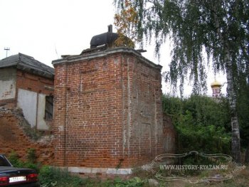 Угловая башня ограды Казанского монастыря