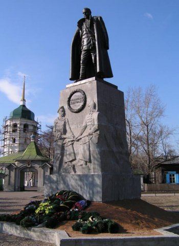 Памятник Александру Васильевичу Колчаку на месте его гибели.