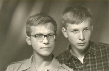 Сыновья Константина Константиновича Рябцева (старшего): Константин (слева) и Сергей (1970 г.)