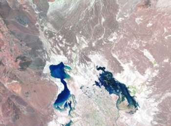 Озёра Хамун на снимке из космоса. 