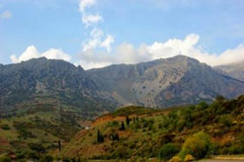 Гора Парнас считалась обителью муз, а у её подножия находилось самое значимое святилище древней Греции – Дельфийский оракул.