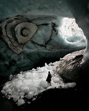 Ледниковая пещера (Норвегия, ледник Kverkjökull).