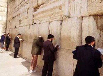 Евреи до сих пор не поняли, что под маркой храма Хирам втюхал им пригоризонтную обсерваторию.
