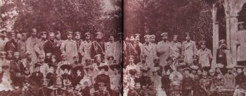 Офицеры 137-го Нежинского полка с женами перед отправкой на фронт. Рязань, 1904 год.