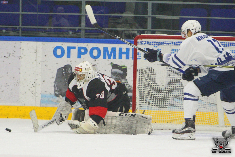 ХК «Рязань» проиграл тамбовским дебютантам, перебросав их в полтора раза - 62ИНФО ХК «Рязань» проиграл тамбовским дебютантам, перебросав их в полтора раза - 62ИНФО