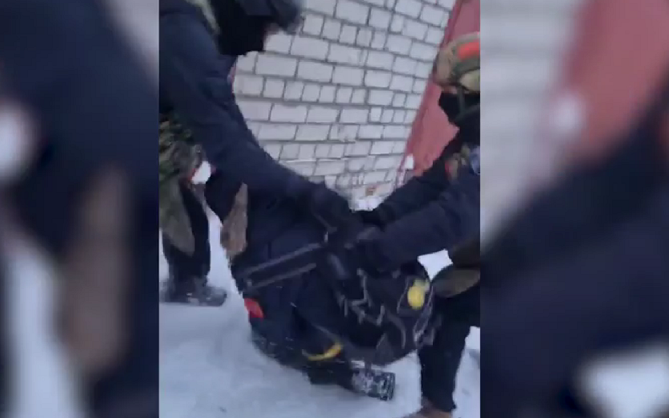 УФСБ показало кадры задержания экстремиста и террориста Сидики в Рязани - 62ИНФО УФСБ показало кадры задержания экстремиста и террориста Сидики в Рязани - 62ИНФО
