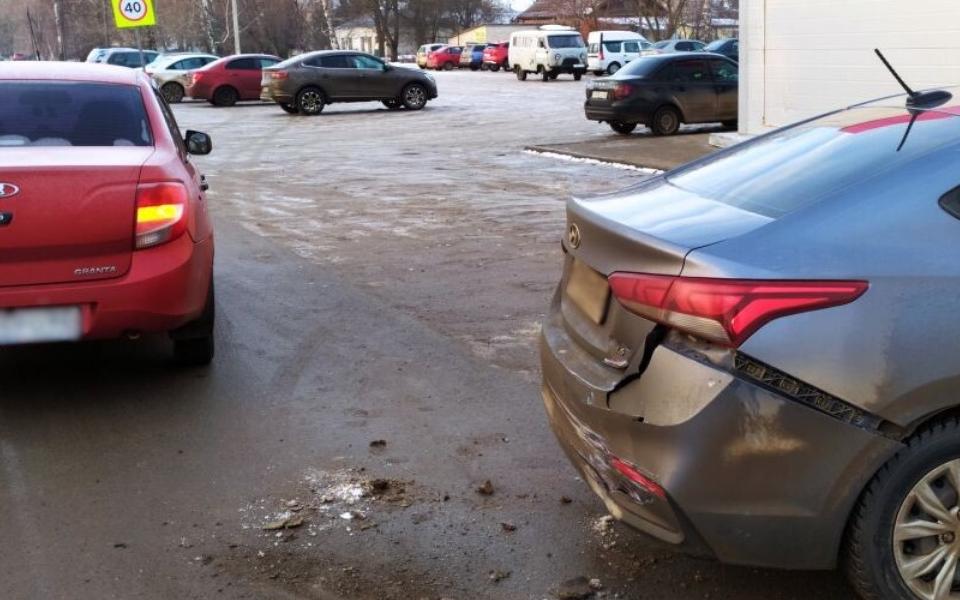 В Сараях Рязанской области столкнулись две легковушки - 62ИНФО В Сараях Рязанской области столкнулись две легковушки - 62ИНФО