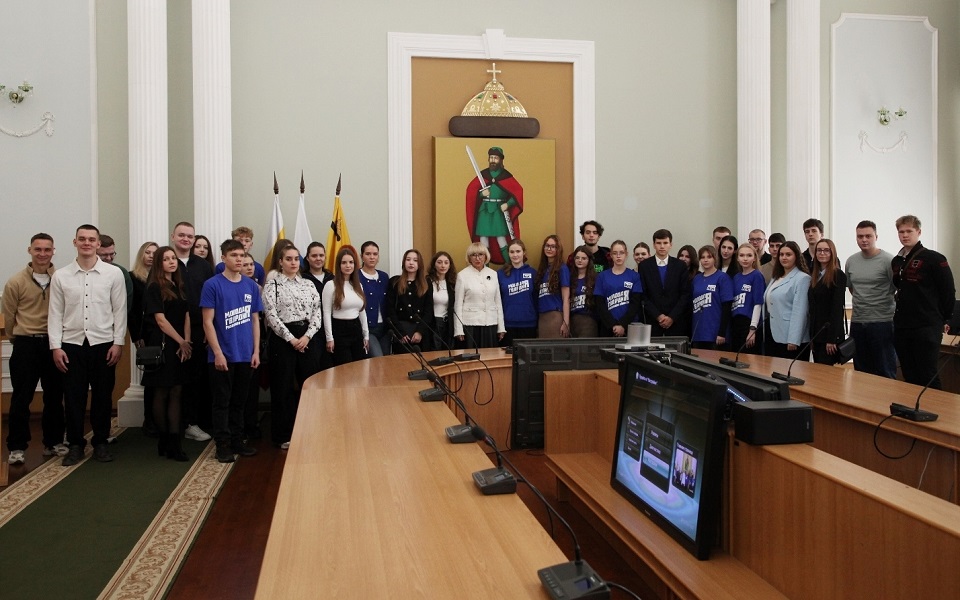 Студенты РГУ побывали в Рязанской гордуме и встретились с Татьяной Панфиловой - 62ИНФО Студенты РГУ побывали в Рязанской гордуме и встретились с Татьяной Панфиловой - 62ИНФО