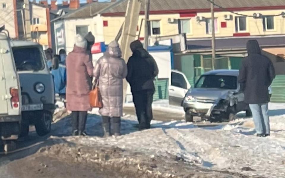 В Сасове около магазина произошла авария - 62ИНФО В Сасове около магазина произошла авария - 62ИНФО