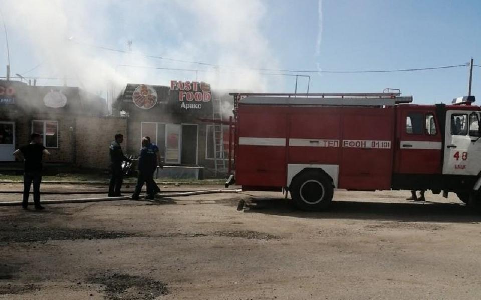 В Шацке сгорело кафе с фастфудом «Аракс» — новости Рязани, Касимова ...