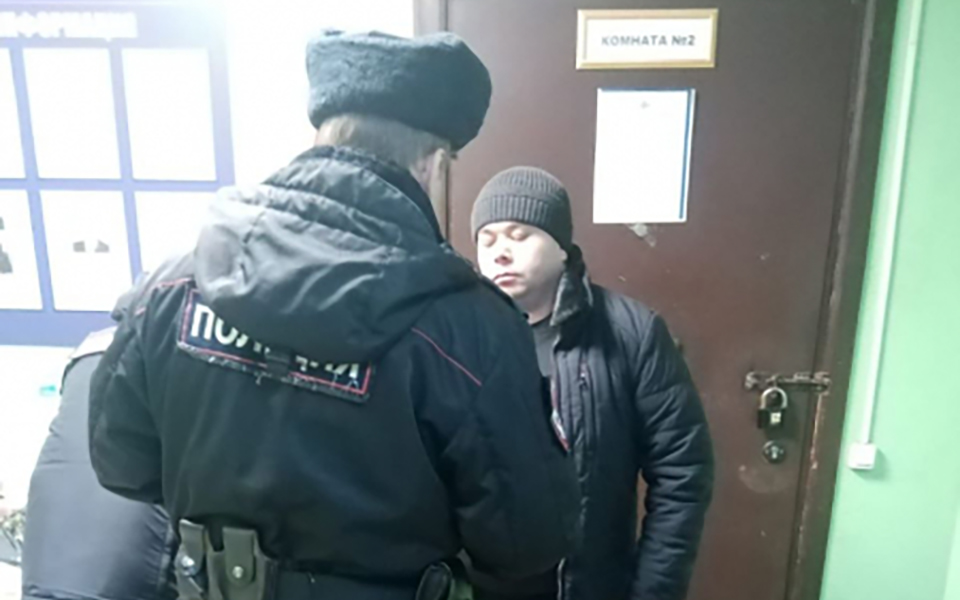 Полицейские выдворили из Рязани нарушивших закон мигрантов - 62ИНФО Полицейские выдворили из Рязани нарушивших закон мигрантов - 62ИНФО