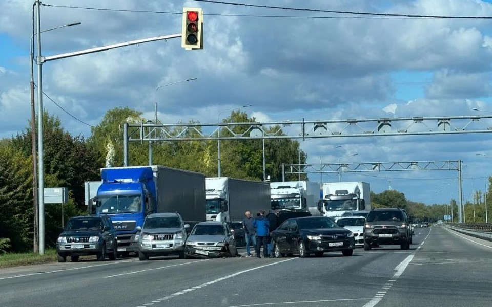 В Рыбновском районе в ДТП столкнулись две легковушки - 62ИНФО