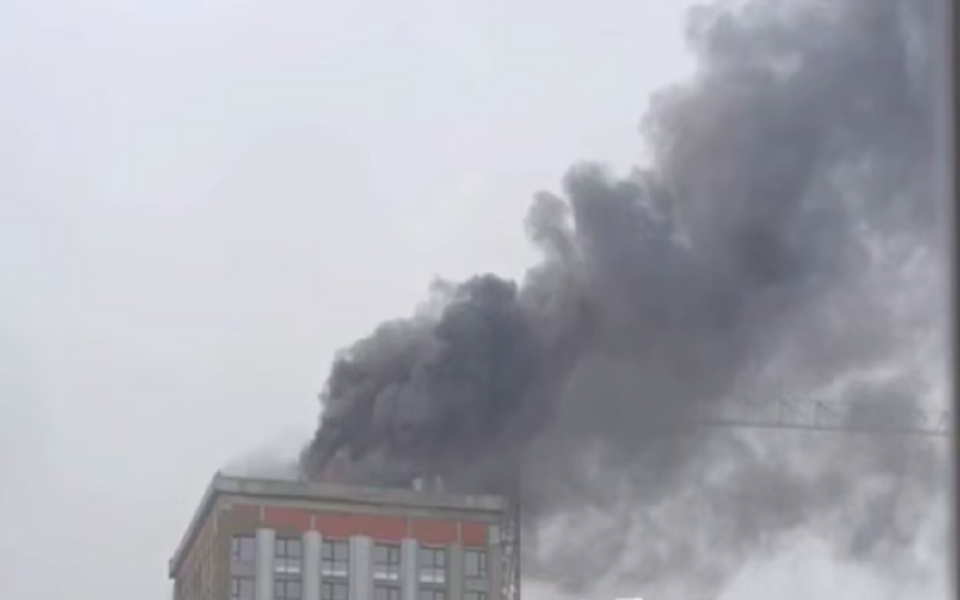 Дым над Рязанью: в Мервине вспыхнула новостройка - 62ИНФО Дым над Рязанью: в Мервине вспыхнула новостройка - 62ИНФО