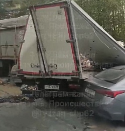 Массовая авария с двумя большегрузами произошла в Клепиковском районе 