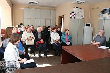 В Рязани провели встречу с пострадавшими жителя дома на Лесопарковой