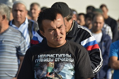 Курбан-байрам собрал в Дягилеве несколько тысяч мусульман - 62ИНФО Курбан-байрам собрал в Дягилеве несколько тысяч мусульман