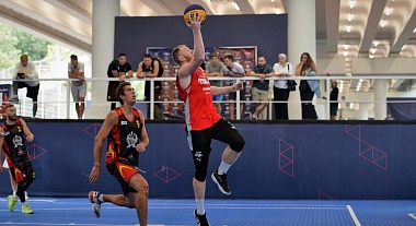 В Рязани установили арт-объект в честь знаменитой баскетбольной победы - 62ИНФО В Рязани установили арт-объект в честь знаменитой баскетбольной победы