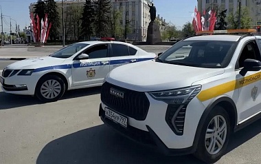Госавтоинспекция и Ространснадзор провели патриотическую акцию в Рязани 