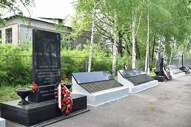 Любимов встретился с активистами ТОС посёлка Никуличи - 62ИНФО Любимов встретился с активистами ТОС посёлка Никуличи