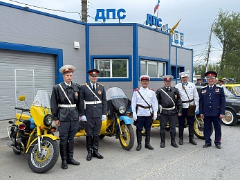 Рязанская Госавтоинспекция провела парад и выставку ретро-техники