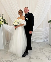 Лето любви: Рязанский ЗАГС показал фотосессии свадеб с июня по август