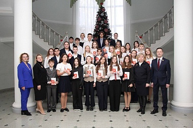 В Рязани вручили первые паспорта активистам «Движения Первых»