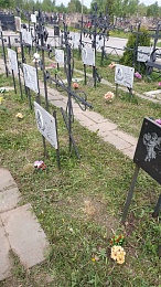 В Рязани волонтеры убрались на детских могилах Воскресенского кладбища
