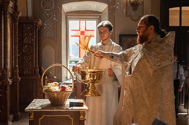 В рязанских храмах на Преображение освятили плоды нового урожая