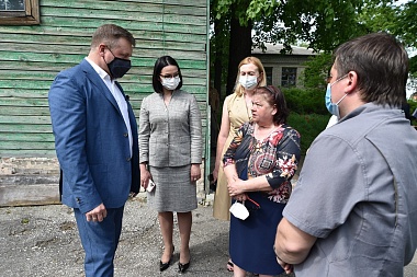 Любимов встретился с активистами ТОС посёлка Никуличи - 62ИНФО Любимов встретился с активистами ТОС посёлка Никуличи