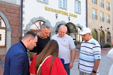 Депутат Госдумы Красов осмотрел ремонт рязанской улицы