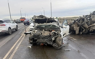 В массовом ДТП на Солотчинском мосту 2 человека погибли, 3 пострадали