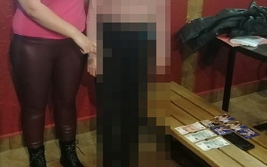 Полиция нашла в рязанской сауне 4 зрелых путан и опытного сутенера