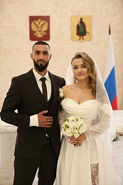 Лето любви: Рязанский ЗАГС показал фотосессии свадеб с июня по август