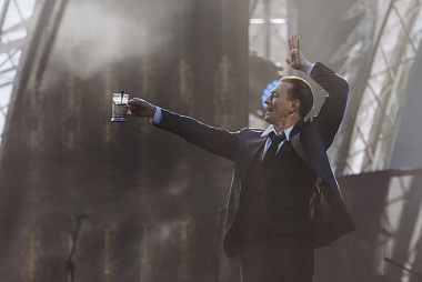 Павел Малков вручил Сергею Безрукову знак «За заслуги перед Рязанской областью» - 62ИНФО Павел Малков вручил Сергею Безрукову знак «За заслуги перед Рязанской областью»