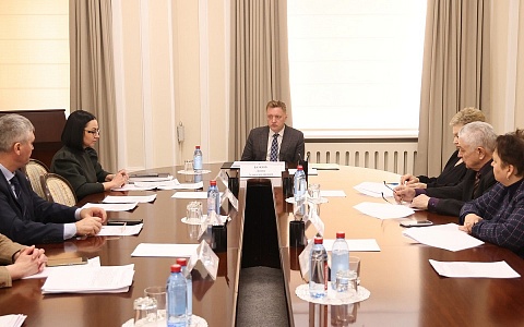 Денис Боков провел заседание по рассмотрению кандидатур на Доску Почета Рязанской области