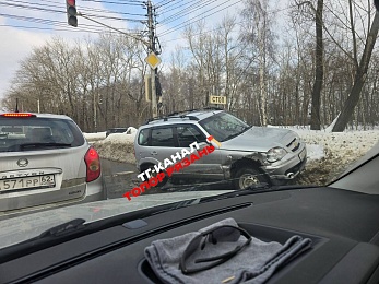 В Рязани Kia разнесло в ДТП с "Нивой" на Куйбышвском шоссе