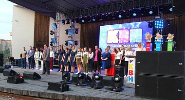 В Рязани впервые разыграли Музыкальный кубок КВН и «поющих косопузов» - 62ИНФО В Рязани впервые разыграли Музыкальный кубок КВН и «поющих косопузов»