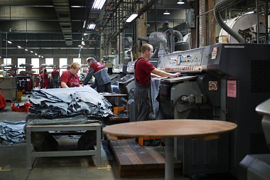 Американскому специалисту по бережливому производству показали работу кожзавода 