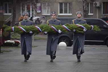 В Рязани открыли памятник погибшим росгвардейцам и их предшественникам - 62ИНФО В Рязани открыли памятник погибшим росгвардейцам и их предшественникам
