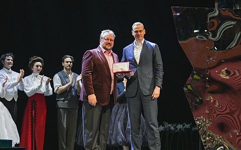 Губернатор Павел Малков поздравил директора рязанского Театра кукол с юбилеем