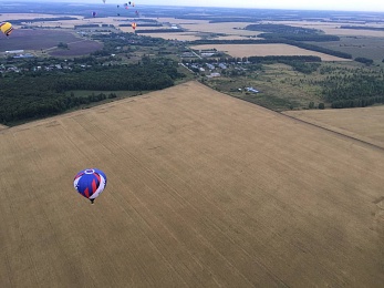 Фоторепортаж: пилоты «Неба России» пролетели на воздушных шарах над Рязанской областью - 62ИНФО Фоторепортаж: пилоты «Неба России» пролетели на воздушных шарах над Рязанской областью