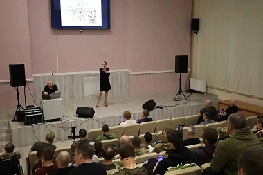 Денис Боков пожелал раненым бойцам скорейшего выздоровления в новом году