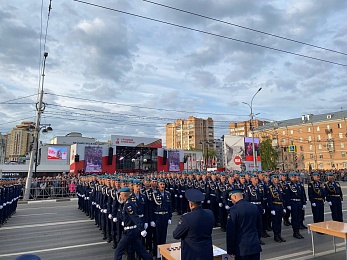 В Рязани встретили с парада Победы в Москве курсантов училища ВДВ