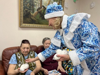 Медики ОКБ имени Семашко посетили геронтологический центр в Рязани