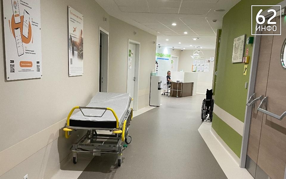 Рязанские онкологи смогли удалить запущенную опухоль прямой кишки - 62ИНФО