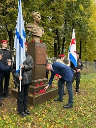 В Рязани установили бюст вице-адмирала Владимира Корнилова