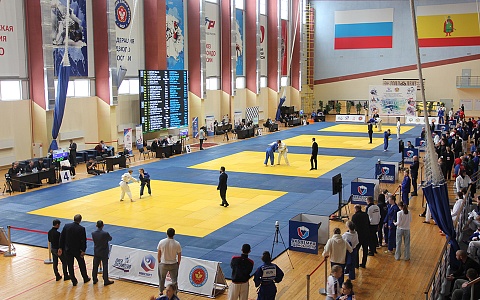 В рязанской Академии единоборств стартовало первенство ЦФО по дзюдо