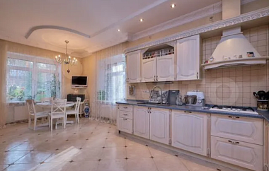 Дом экс-начальника рязанского УМВД генерала Перова продают за 35 миллионов рублей