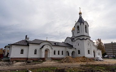 Митрополит Рязанский и Михайловский Никодим освятил колокола для храма в Листвянке